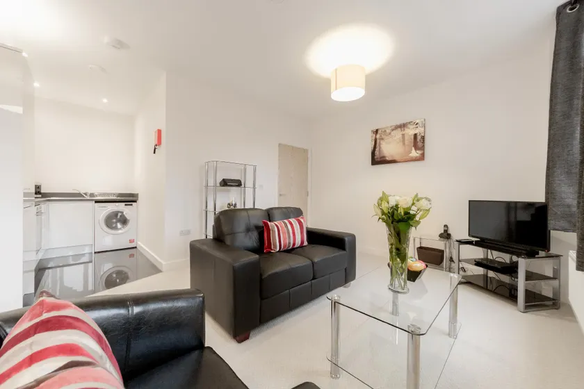 Roomspace Serviced Apartments - Nouvelle House - Image 1