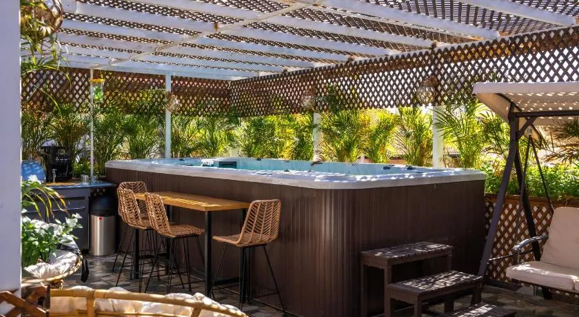 South Star Suites - Image 1