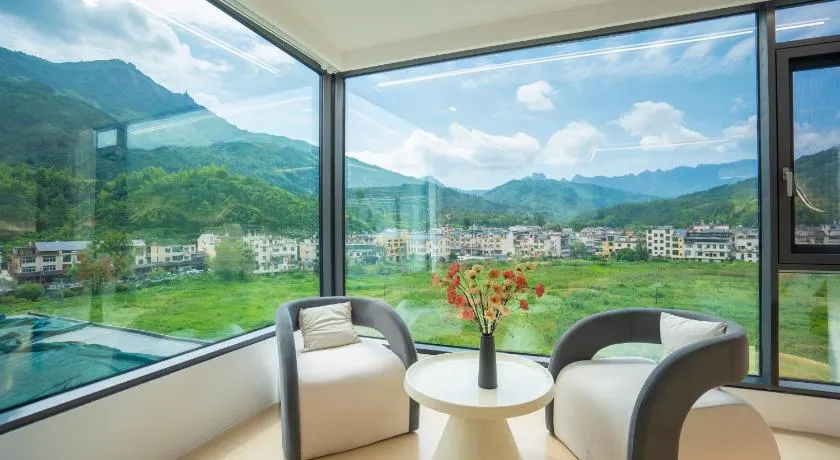 Vagoo-Guzhonglou Mist Villa Mountain View Resort Hotel - Image 1