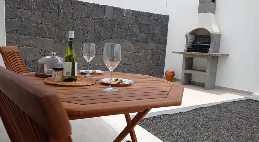 Precioso apartamento con terraza en Teguise - Image 1