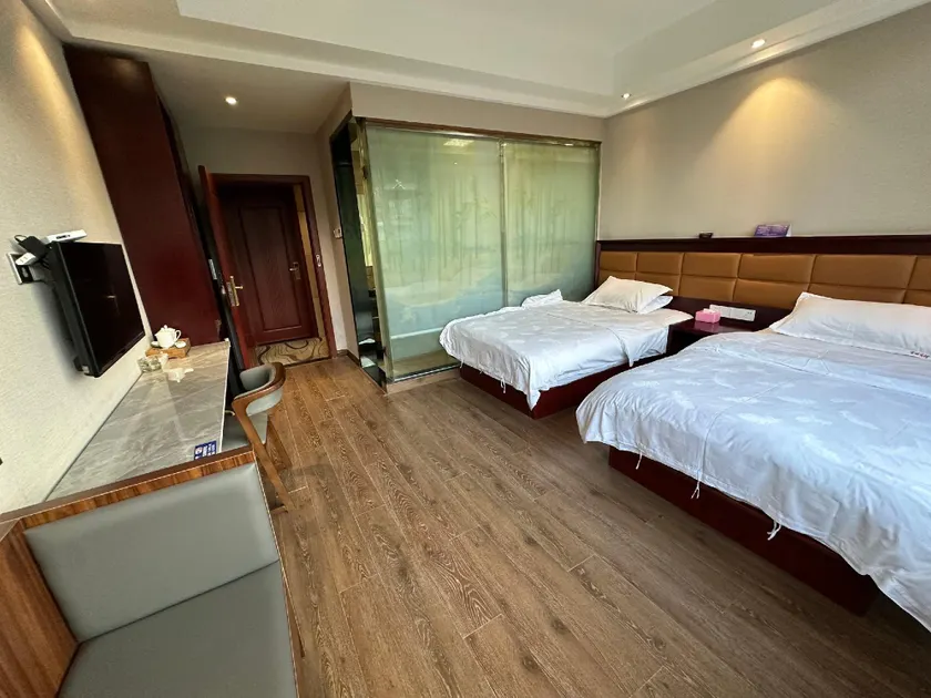 Fuzhou Business Hotel - Image 1
