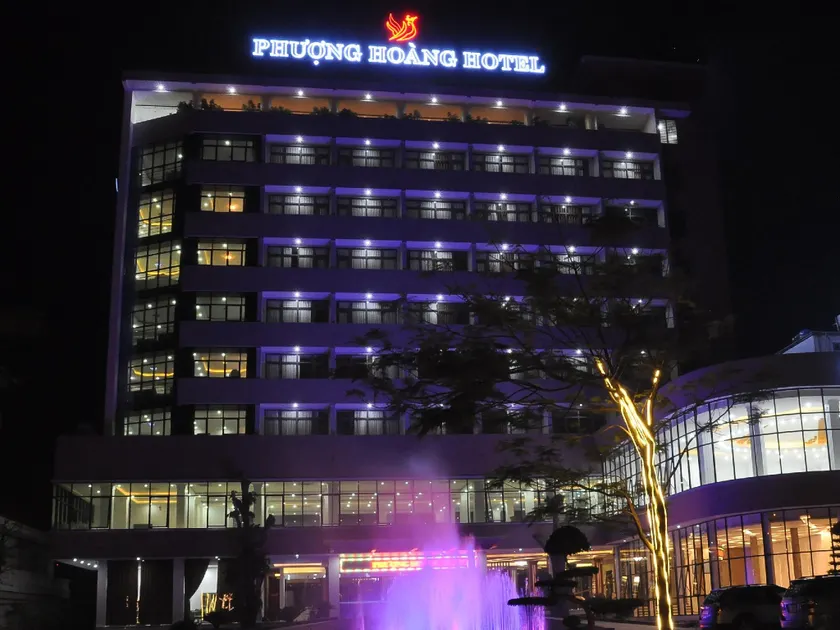 Phoenix Hotel - Image 1