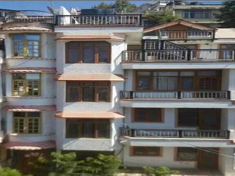 Double Bedroom Flat - Image 1