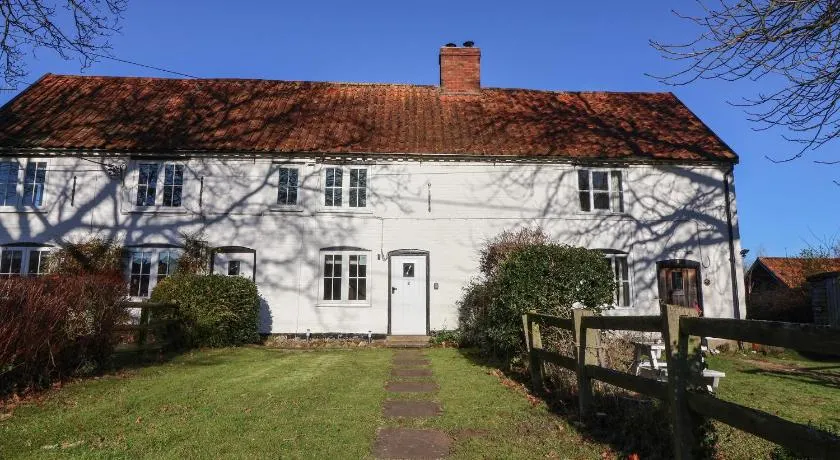 1 Bed in Benhall oc-2bg - Image 1