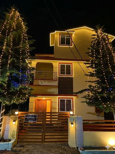Zoey home stay - Image 1