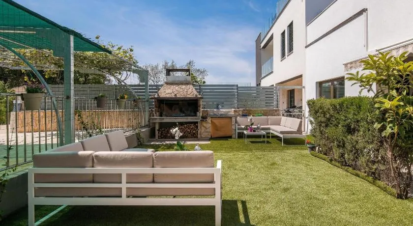 Apartments Lovric - Image 1