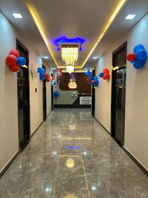Hotel Royal Grand - Image 1