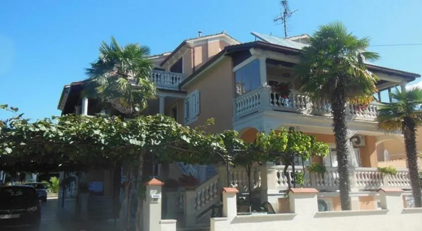 House Alma - Image 1