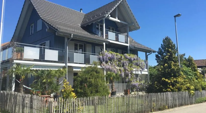 Apartment with charm and dream view - Image 1
