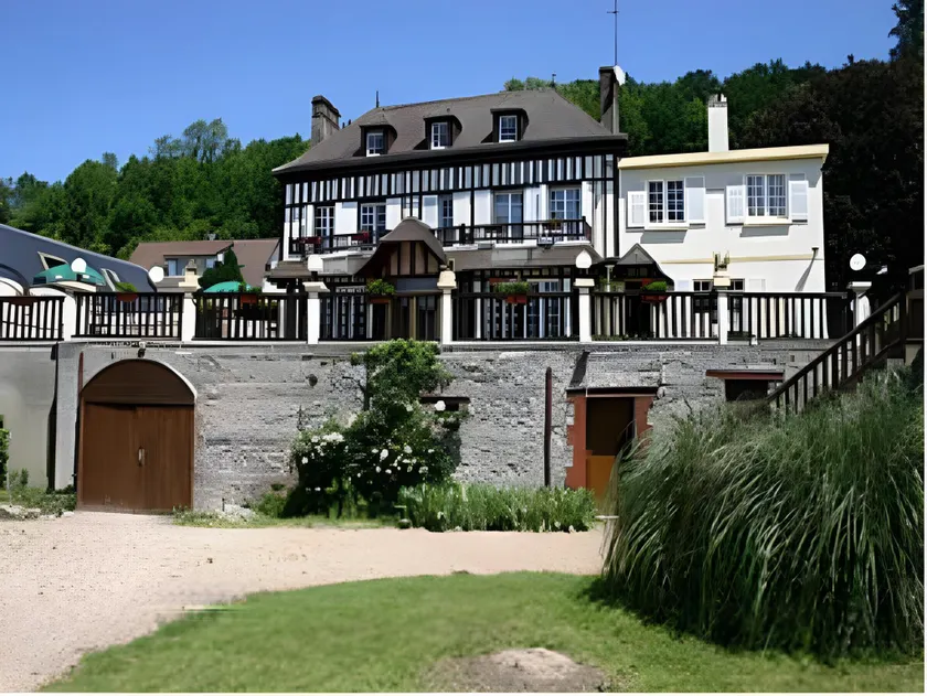 Restaurant & Chambres d'Hôtes L'Eau Vive - Image 1
