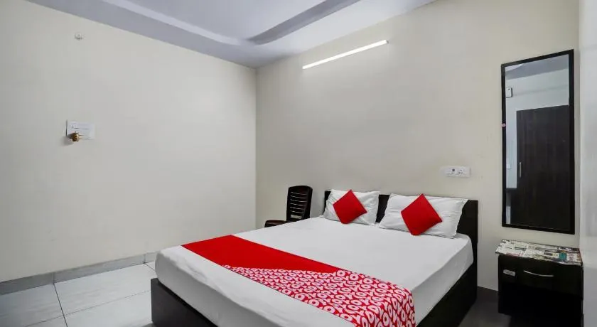 Hotel O by OYO VARA RESIDENCY - Image 1