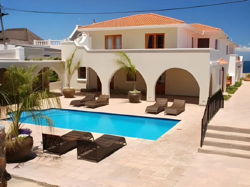 Pelagus Guest House - Image 1