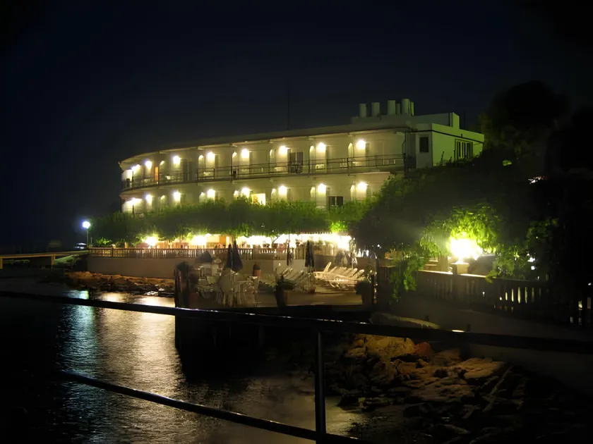 Hotel Restaurant Juanito Platja - Image 1