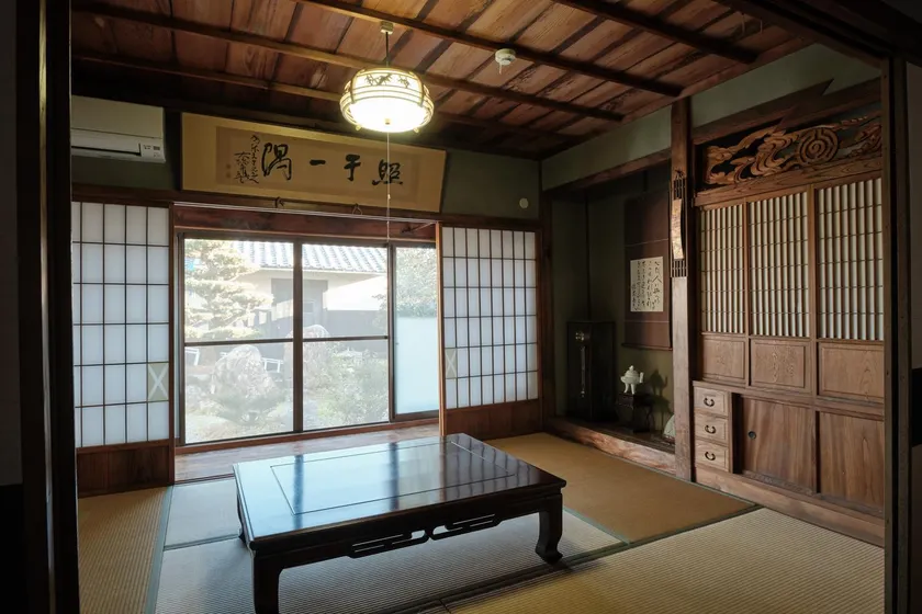 Japanese seaside house | Free parking foe 2 cars | - Image 1