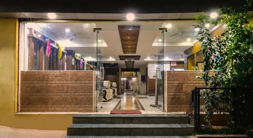 Townhouse OAK Secunderabad Near Railway Station Formerly Hotel Brahma - Image 1