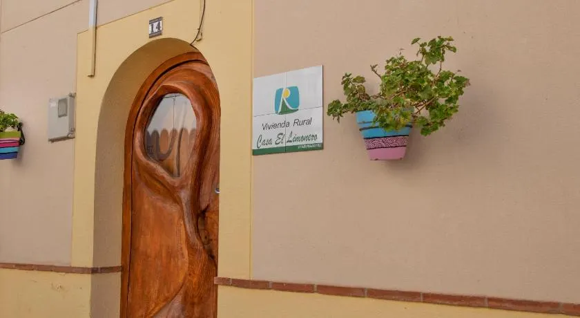 Encantadora casa de pueblo para 7 pax con gran Terraza - Image 1