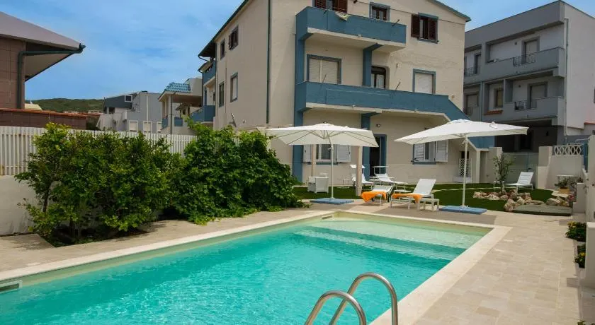 Private room and pool in the beach free wi-fi - Image 1
