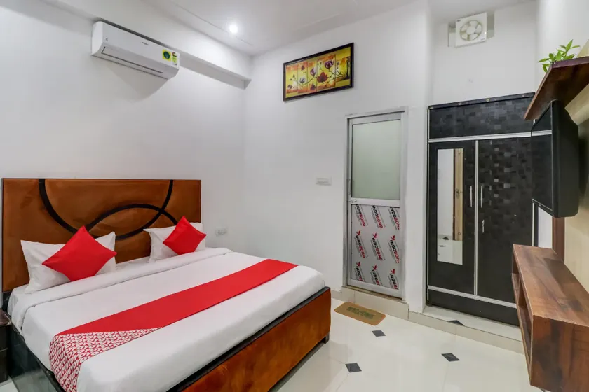 Hotel O Rudra Hotel - Image 1