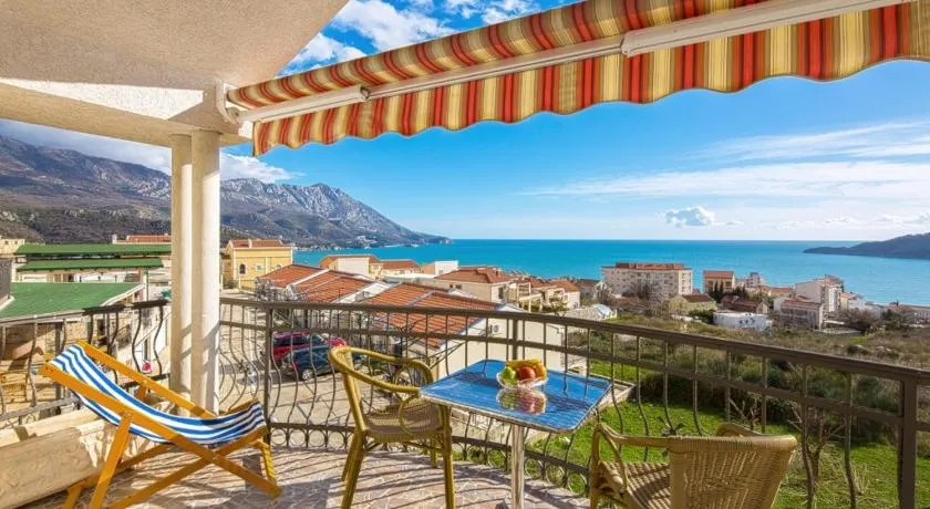 D & S Family Apartments Budva - Image 1