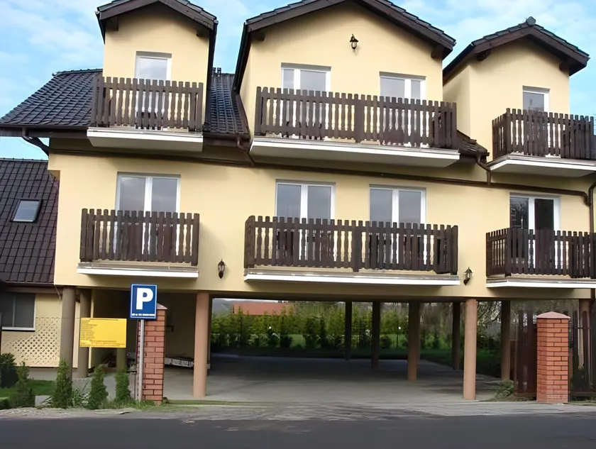 Zajazd i Restauracja "Myśliwskie Zacisze" - Image 1