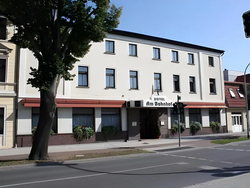 Hotel am Bahnhof - Image 1