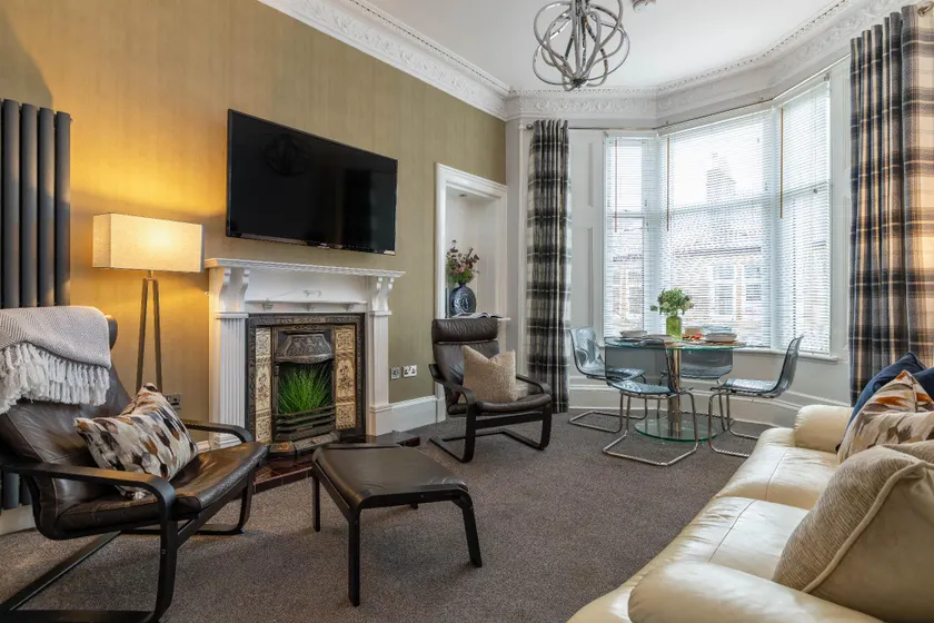 West Highland Apartments 'The Lomond' i hjertet af Milngavie Town Center - Image 1