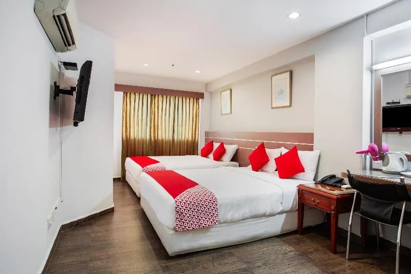 OYO 106 Beach Hotel - Image 1