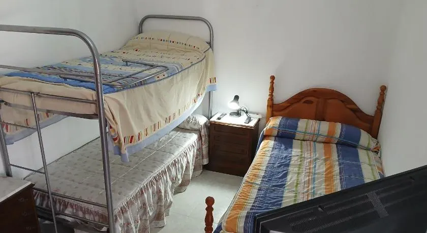 Habitacion Familiar 4 personas Toledo - Image 1