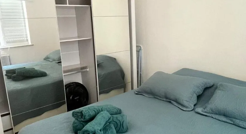 Designer Apartment Leme - Image 1
