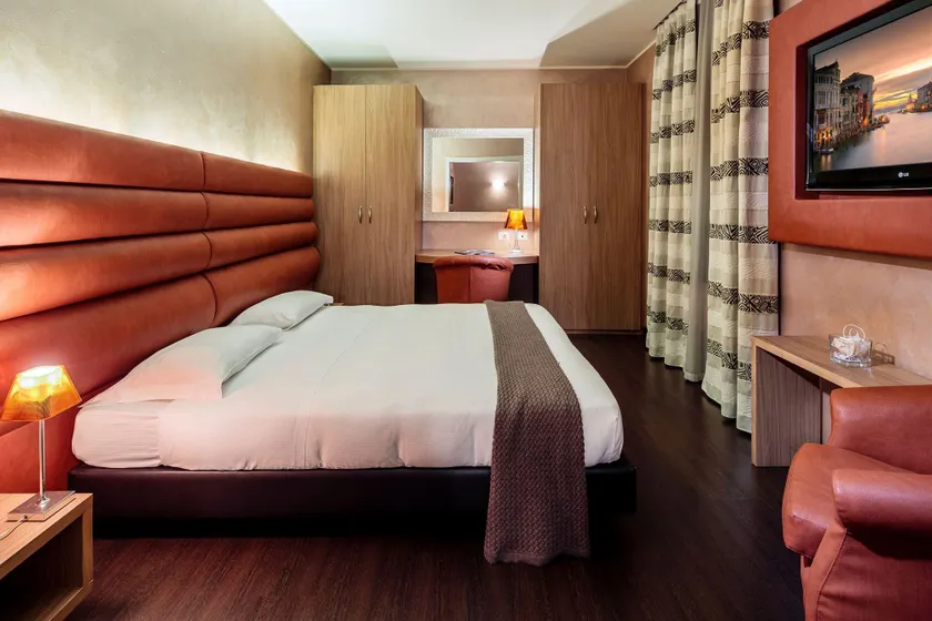 Base Hotel - Image 1