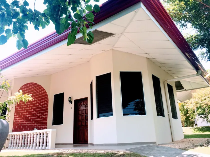 Meili Beach Resort - Image 1