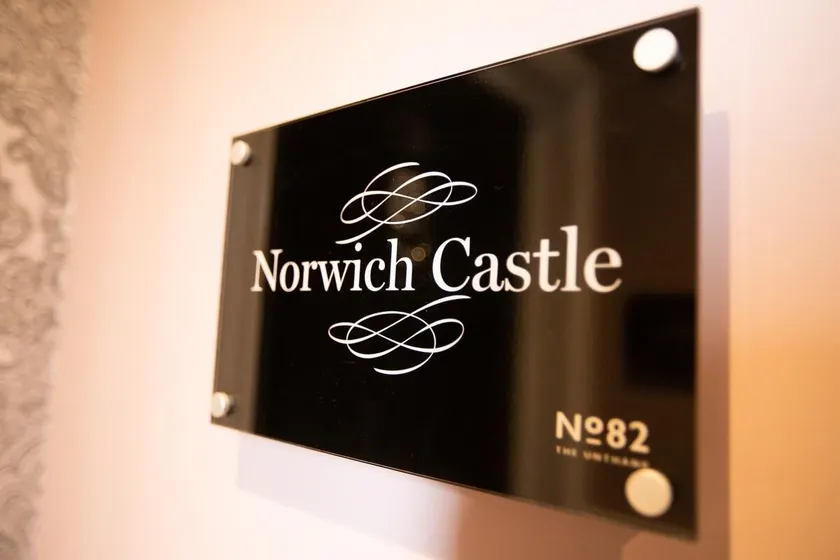 Norwich Castle. Unique serviced apartment. - Image 1