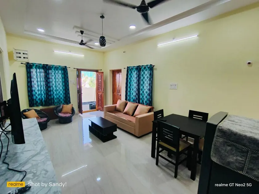 Elegant 2BHK Retreat in a  Tranquil Locale - Image 1