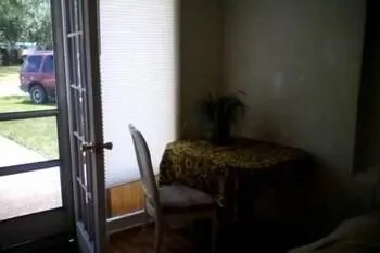 Vacation HomeStay Rental Rooms - Image 1