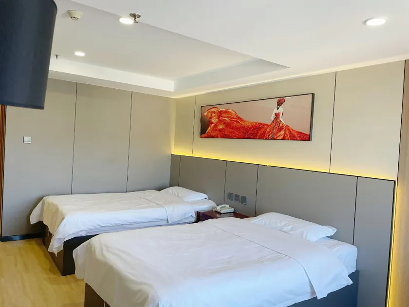 Century Business Hotel (Jixian Drum Tower Square Branch) - Image 1