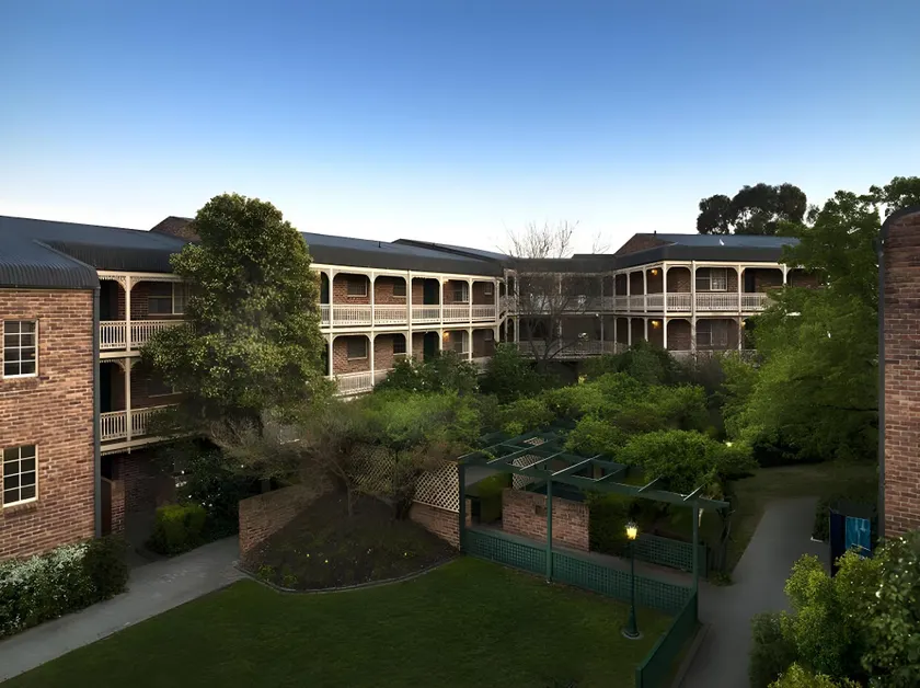 Adina Serviced Apartments Canberra Kingston - Image 1