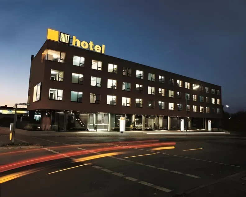 Kult Hotel - Image 1