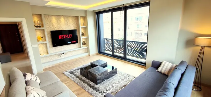 Modern Decorated Fascinating Comfy Flat in Center - Image 1