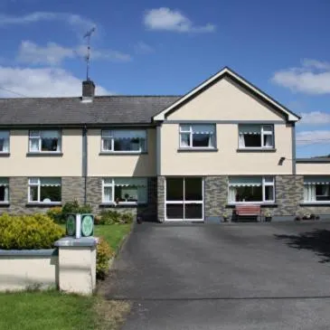 Hillview House - Image 1