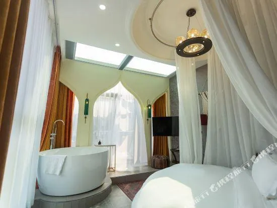 Poli Yijin Hotel - Image 1