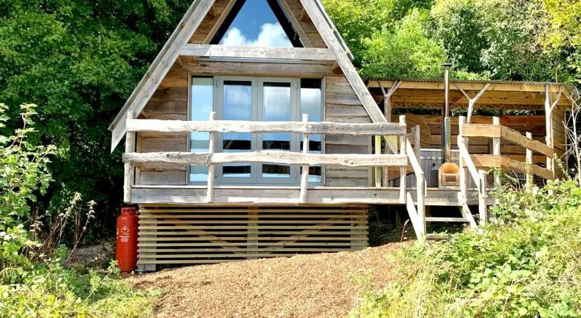 Sparrow Cabin Hot Tub - Image 1