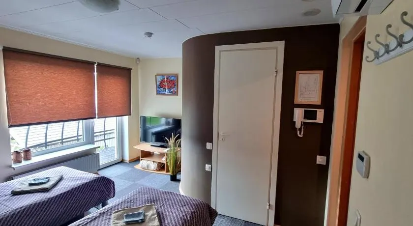 Cinema Hostel Järvakandi - Image 1