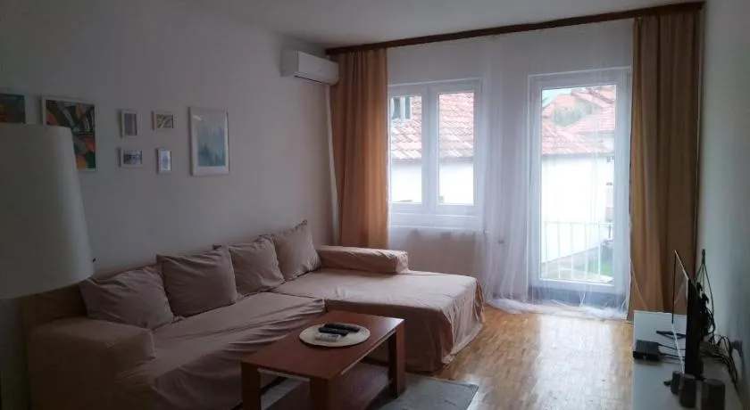 Holiday House - Image 1
