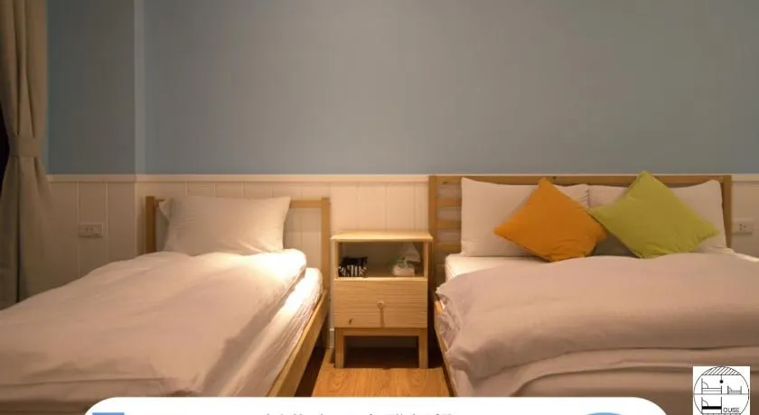 Liu House - Image 1