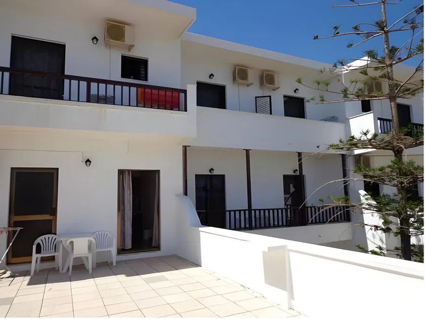 Soula Apartments & Studios - Image 1