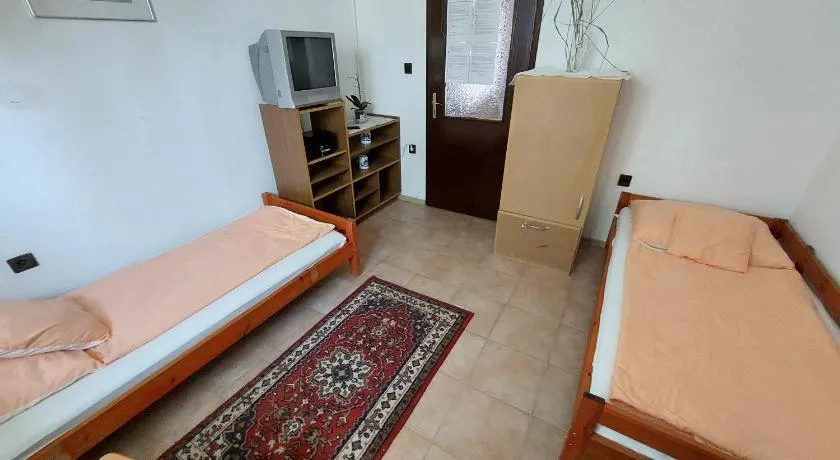 Malomtavi Vendégház Tapolca - Image 1