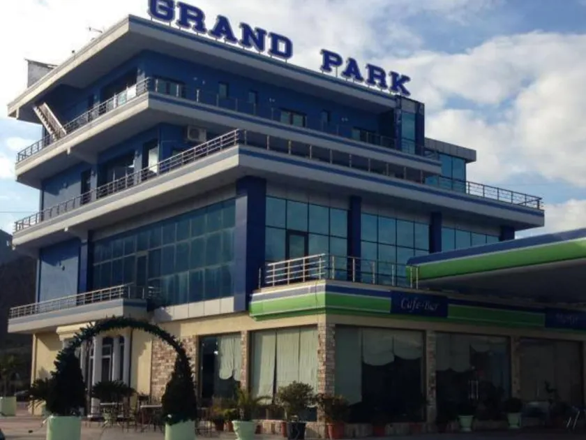 Grand Park Hotel - Image 1