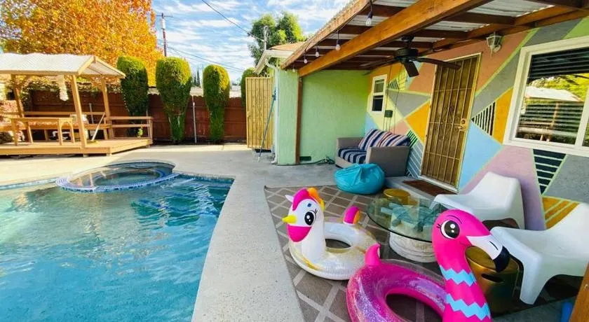Endless summer in LA *HEATED POOL/HOT TUB/CABANA* - Image 1