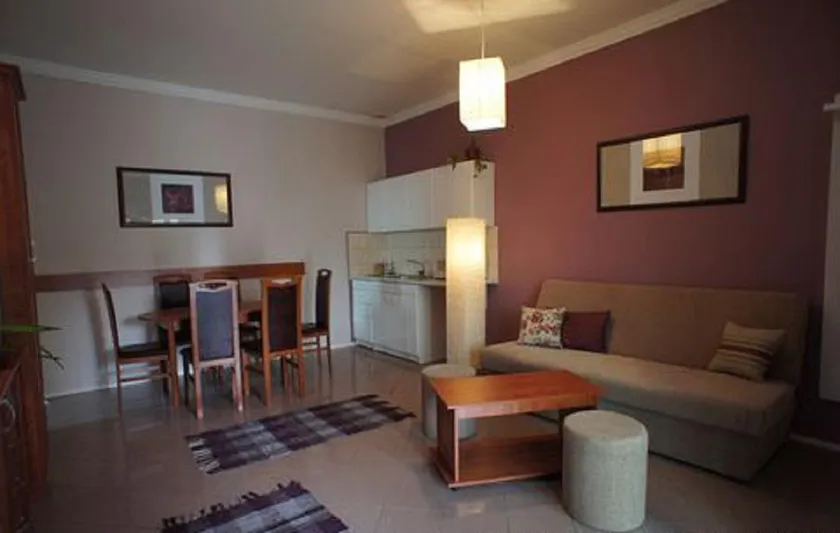 Golden23 Apartment - Image 1