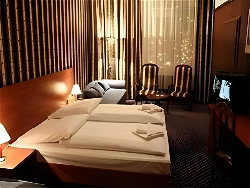City Hotel am Kurfürstendamm - Image 1